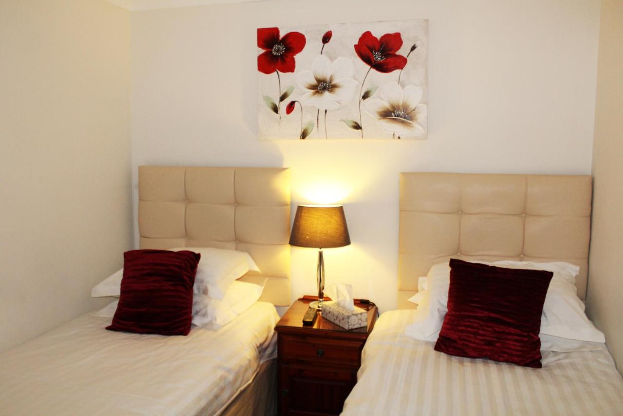 The Lion Hotel Buckden  Eksteriør bilde